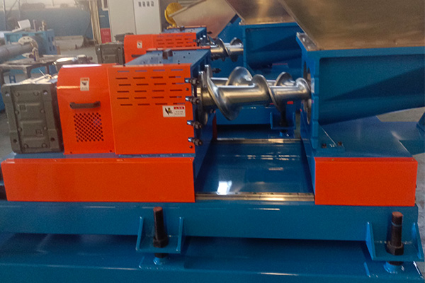 強(qiáng)制喂料機(jī)